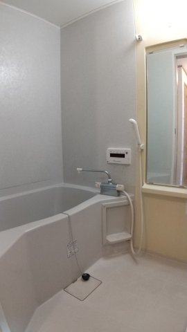 バス・シャワールーム　落ち着く空間のバスルーム♪