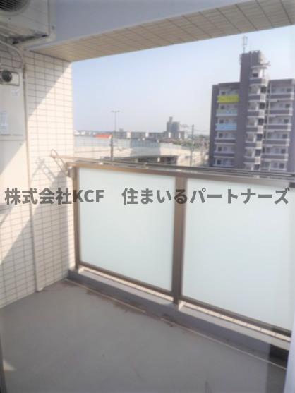 バルコニー　落ち着いた時間を過ごせるバルコニーです