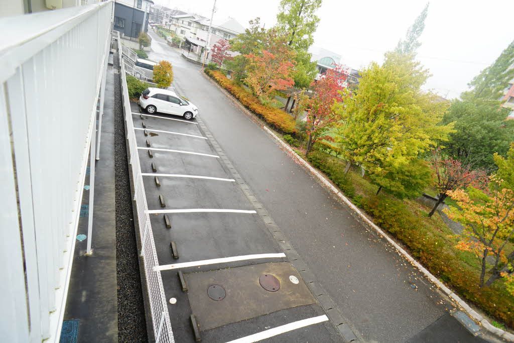 建物外観　駐車場１台付無料