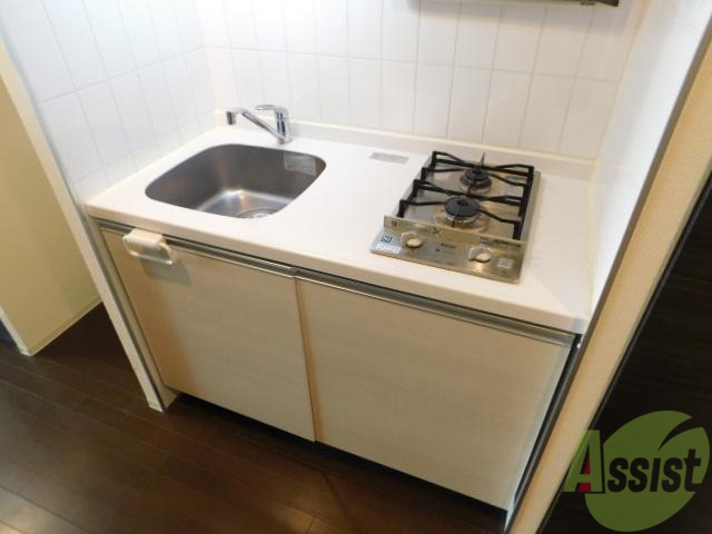 キッチン　２口コンロ付きです。