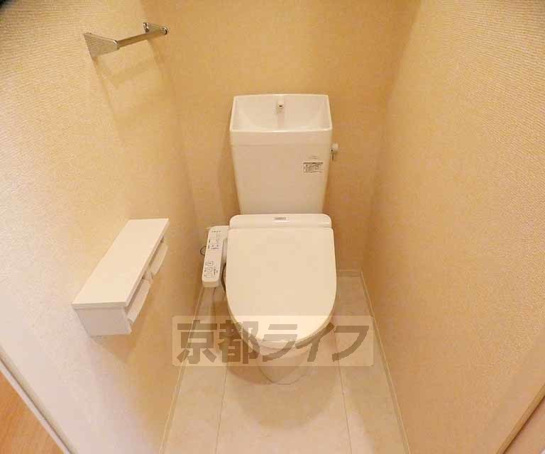 トイレ　ウォシュレット付きです