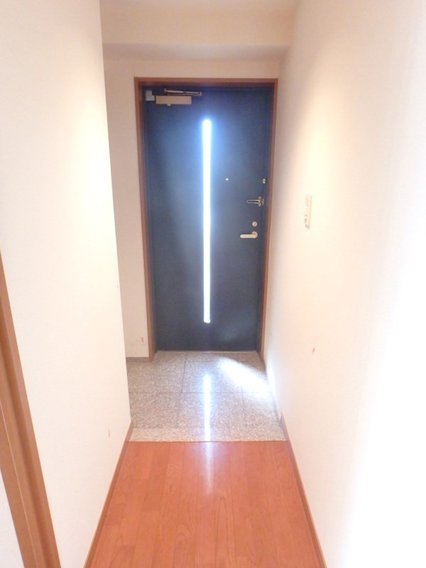 玄関　※参考写真