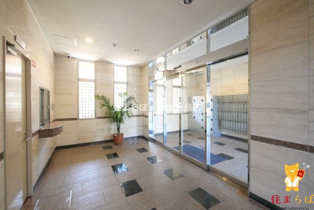 エントランス　共用部の印象も大切に