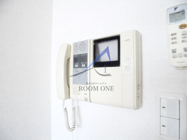 セキュリティ　モニター付きインターホンです。