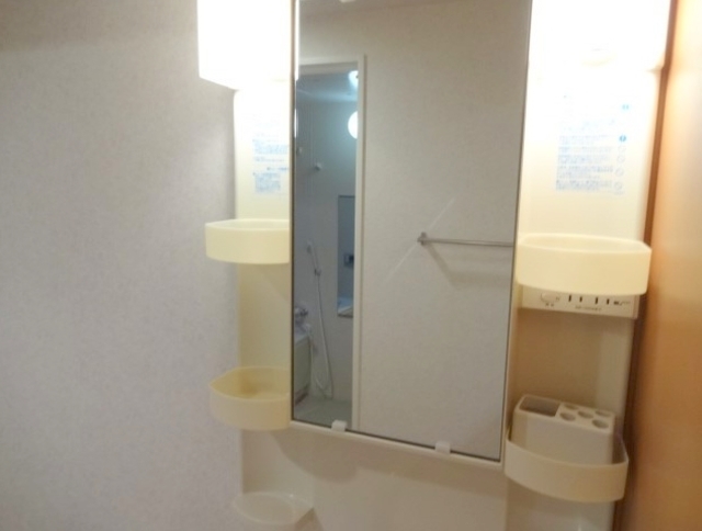 洗面設備　同仕様