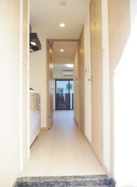 玄関　別部屋同仕様タイプ