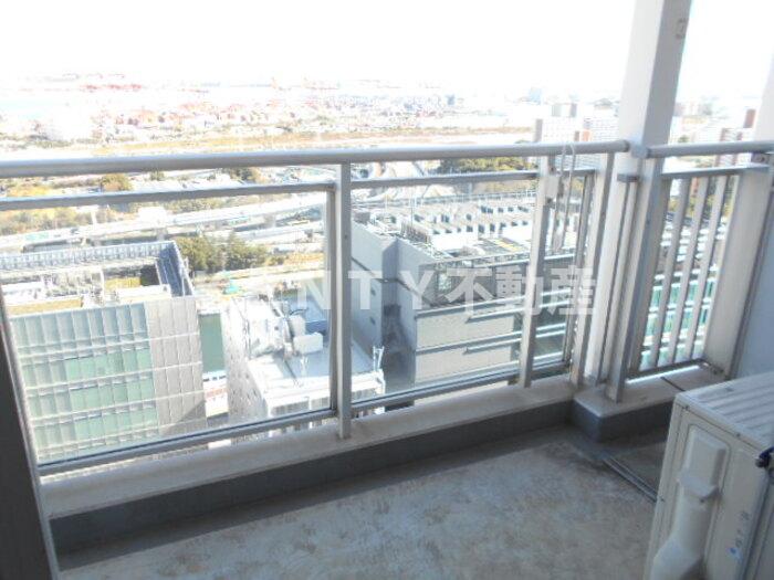 バルコニー　落ち着いた時間を過ごせるバルコニーです