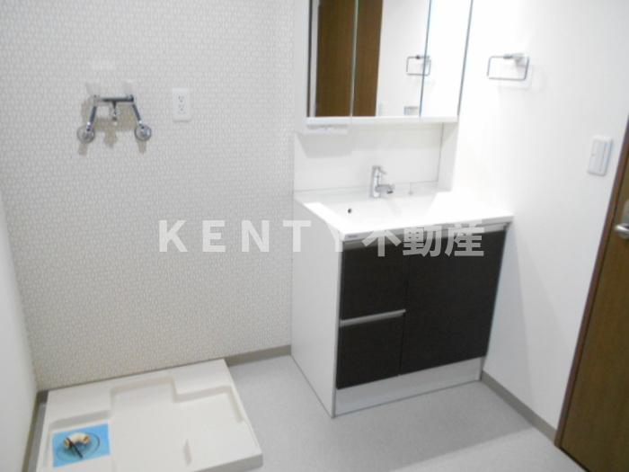 洗面設備　スペースが確保できる洗面所です