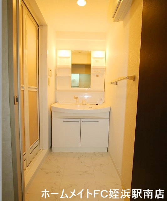 洗面設備　★シャンドレ付き洗面台♪★参考写真