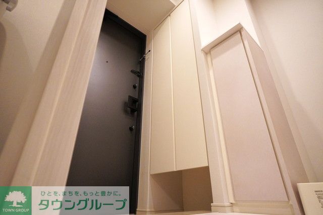 玄関　※写真は同タイプ住戸です。