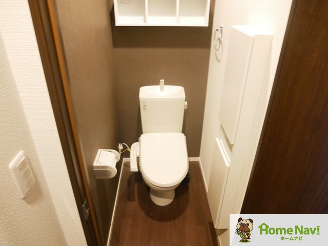 トイレ　ウォシュレット付き