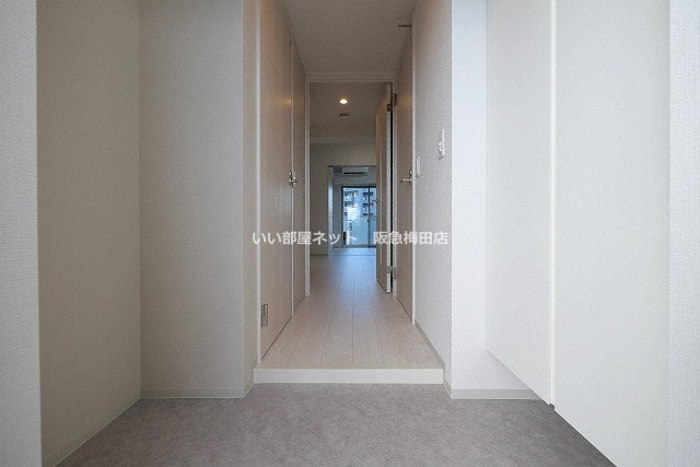 玄関　同仕様写真となります。