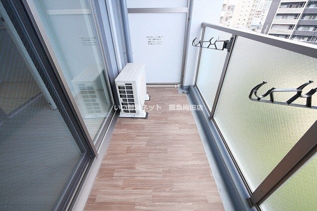 バルコニー　同仕様写真となります。