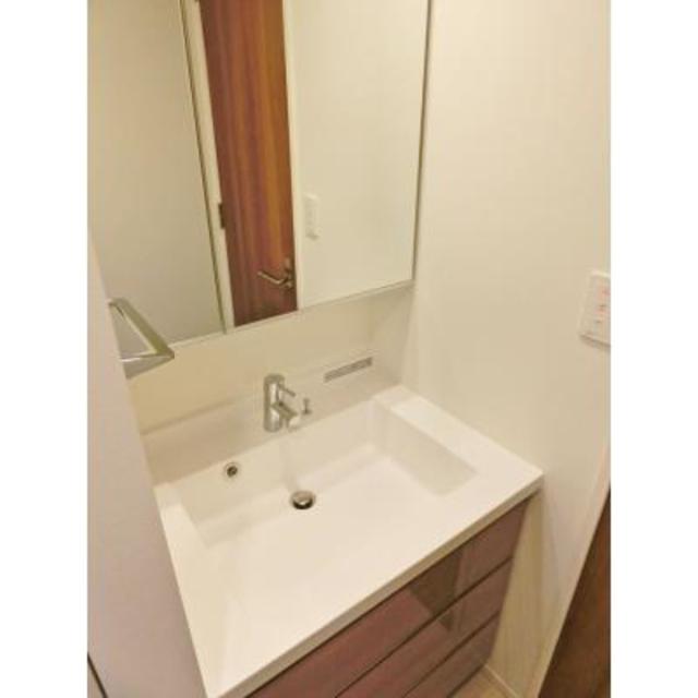 洗面設備　※写真は同タイプ住戸です。