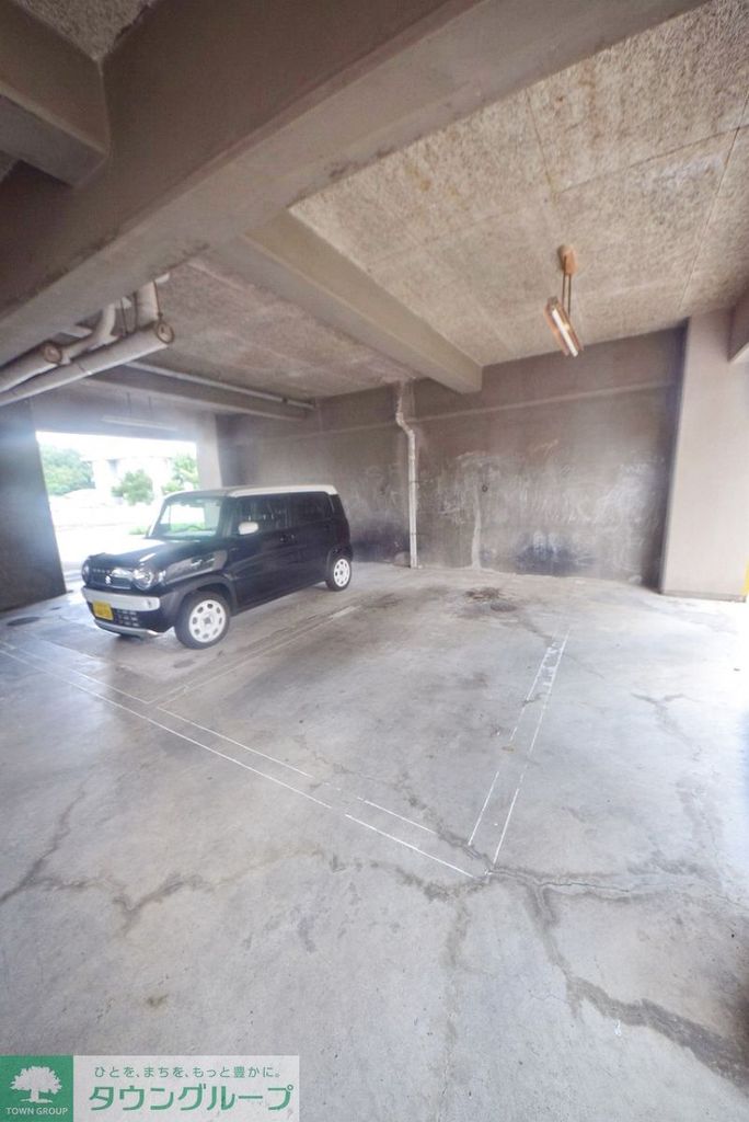 駐車場　駐車場