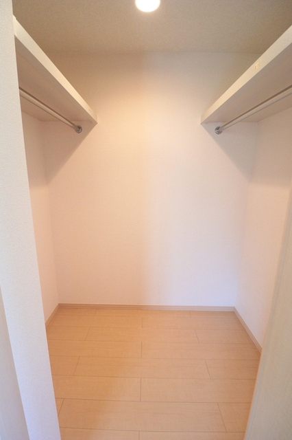 収納　ウォークインクローゼット