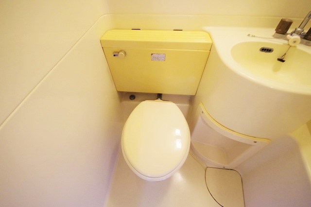 トイレ　※別号室の写真使用中