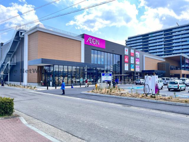 ショッピングセンター　イオンそよら鈴鹿白子（ショッピングセンター）まで859m