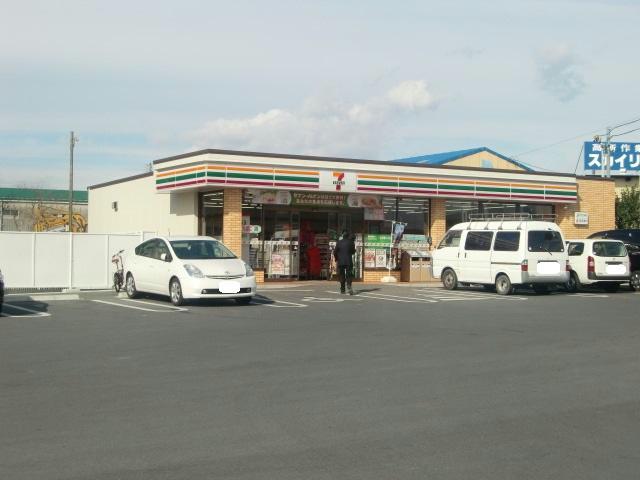 コンビニ　セブンイレブン鈴鹿江島町店（コンビニ）まで495m