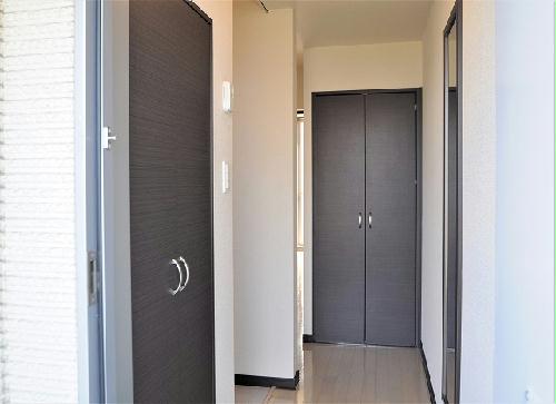 玄関　広々とした玄関！収納もらくらく