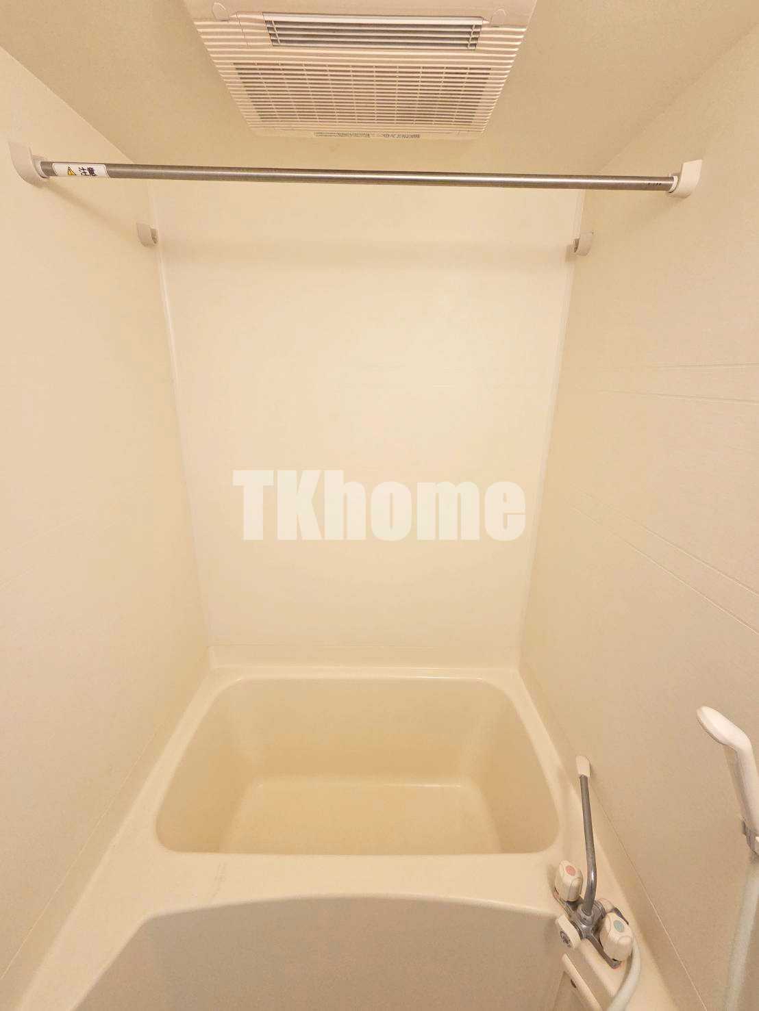 バス・シャワールーム　浴室乾燥機付きです（同マンション別室・参考写真）