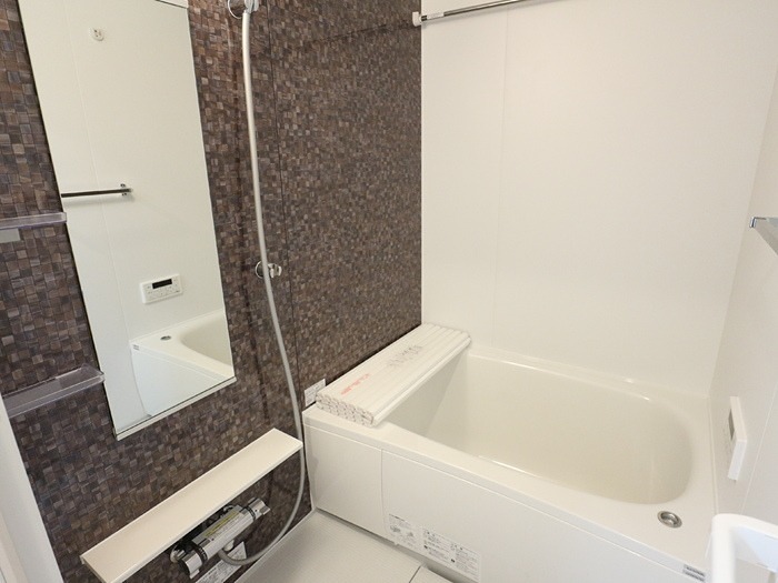 バス・シャワールーム　追い焚き付きです。