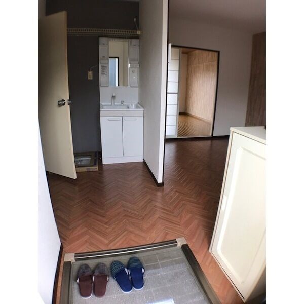 玄関　MODE不動産に賃貸お任せ♪栃木県全域お探し可能♪初期費用最