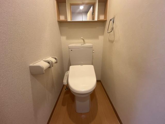 トイレ　温水洗浄暖房便座