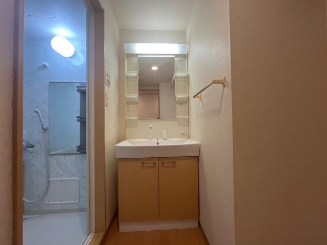 洗面設備　洗髪洗面化粧台