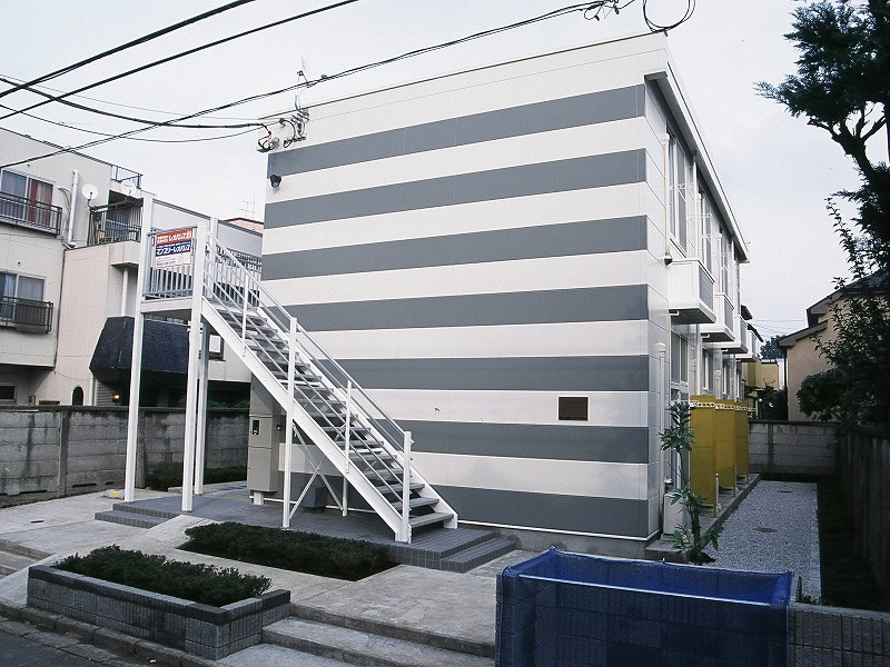 建物外観　国立駅徒歩14分です。