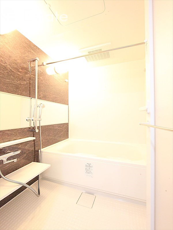 バス・シャワールーム　バスルーム