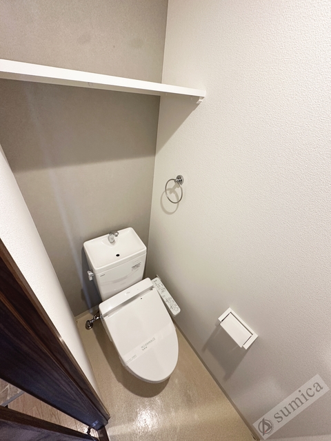 トイレ　温水洗浄便座付き♪♪