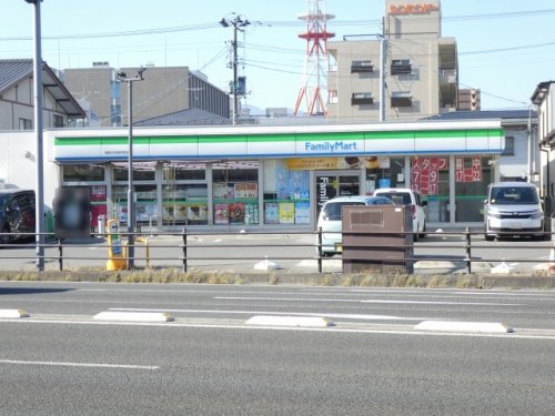 コンビニ　ファミリーマート 福島北五老内町店（コンビニ）まで172m