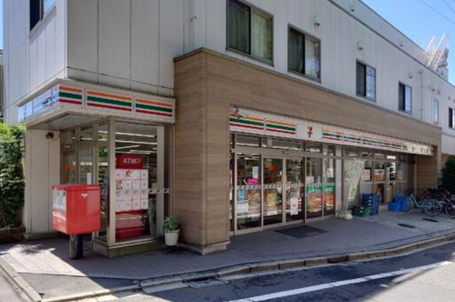 コンビニ　セブンイレブン 杉並堀ノ内3丁目店（コンビニ）まで121m