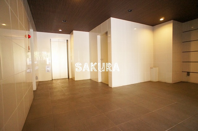 エントランス　管理の行き届いたエントランスです♪