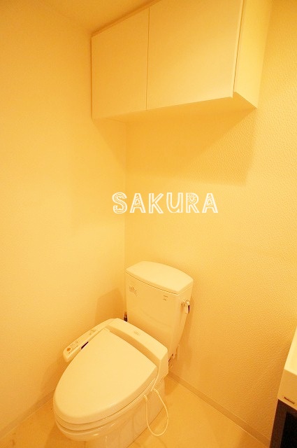 トイレ　嬉しい温水洗浄便座♪