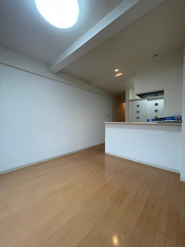 居室・リビング　203号室(2021.12.11)