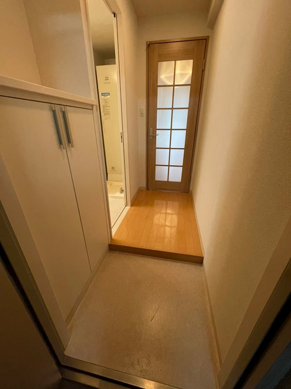 玄関　203号室(2021.12.11)
