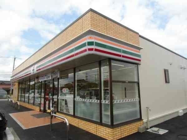 コンビニ　セブンイレブン（コンビニ）まで250m