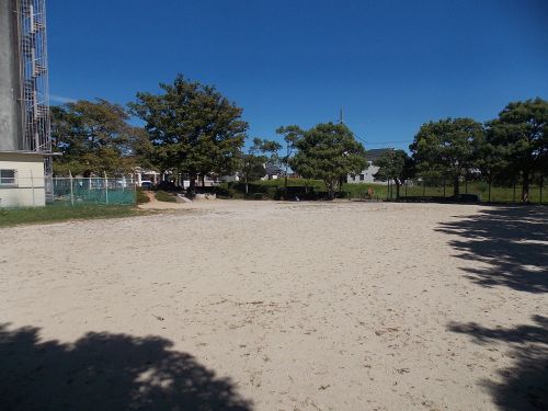 公園　カブトムシ公園（公園）まで86m