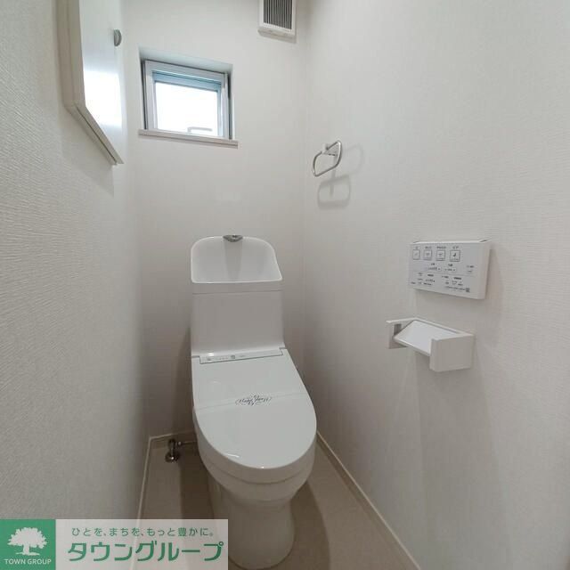 トイレ　別号室参考写真です