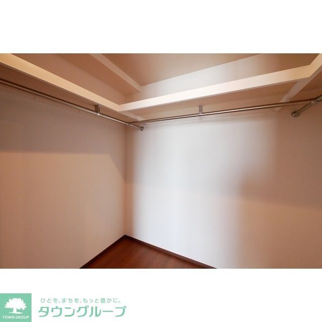 収納　主寝室ウォークインクローゼット