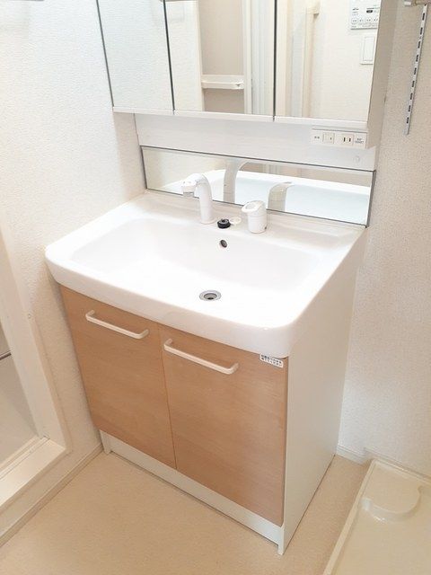 洗面設備　※コンテIIIシリーズ　近似タイプ間取り設備施工例　現況優先