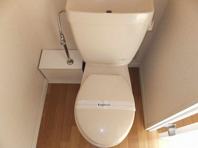 レオパレスSTKのトイレ写真