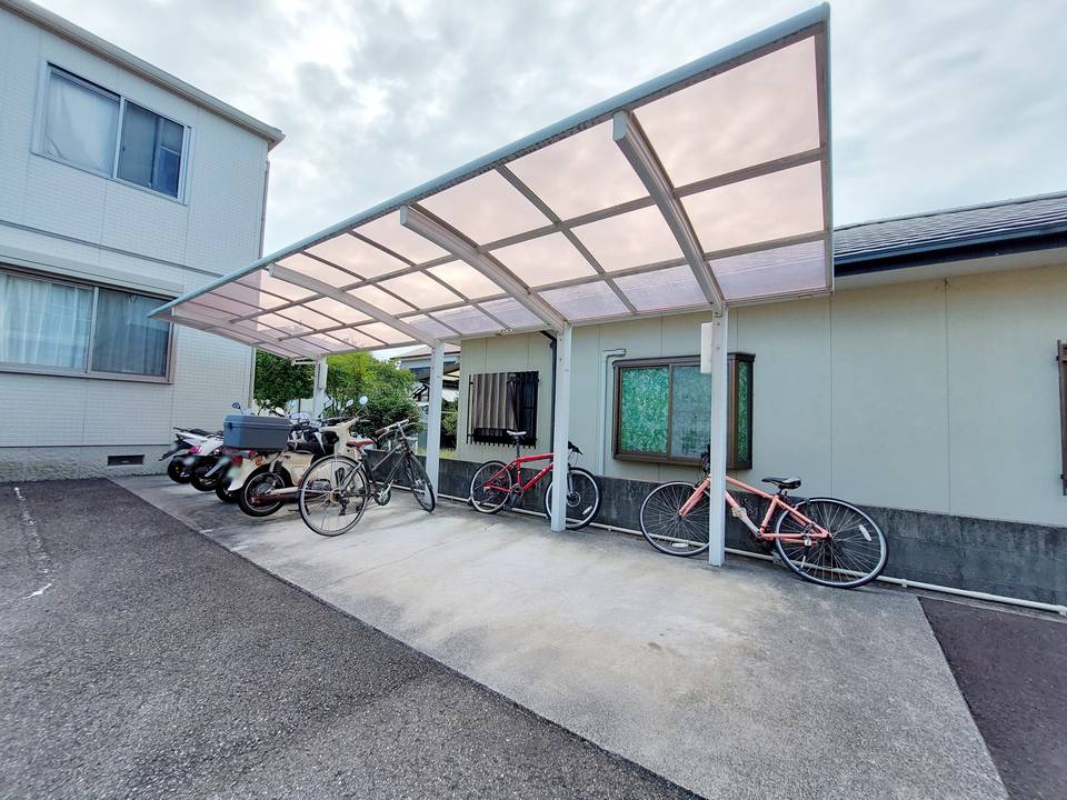 駐車場　駐輪場