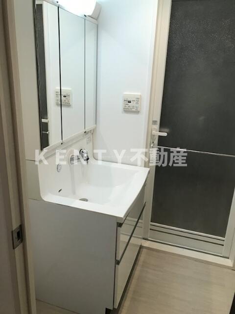 洗面設備　脱衣スペースもあります