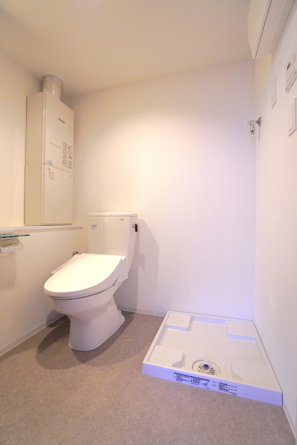 トイレ　※写真は同タイプ住戸です。