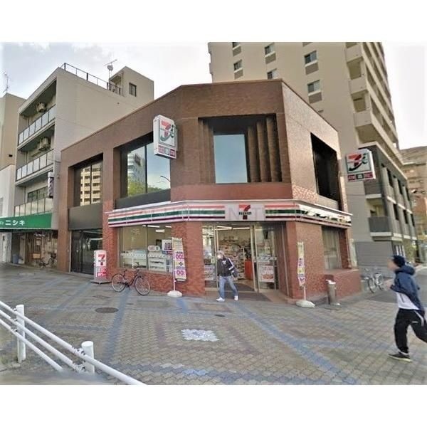 コンビニ　セブンイレブン神戸湊町4丁目店（コンビニ）まで140m