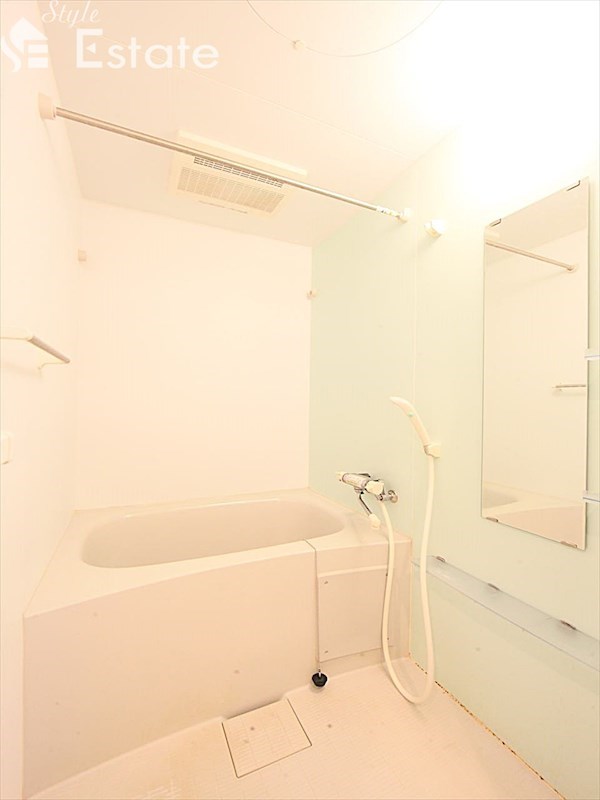 バス・シャワールーム　バスルーム