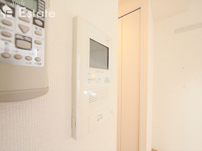 セキュリティ　モニター付きインターホン